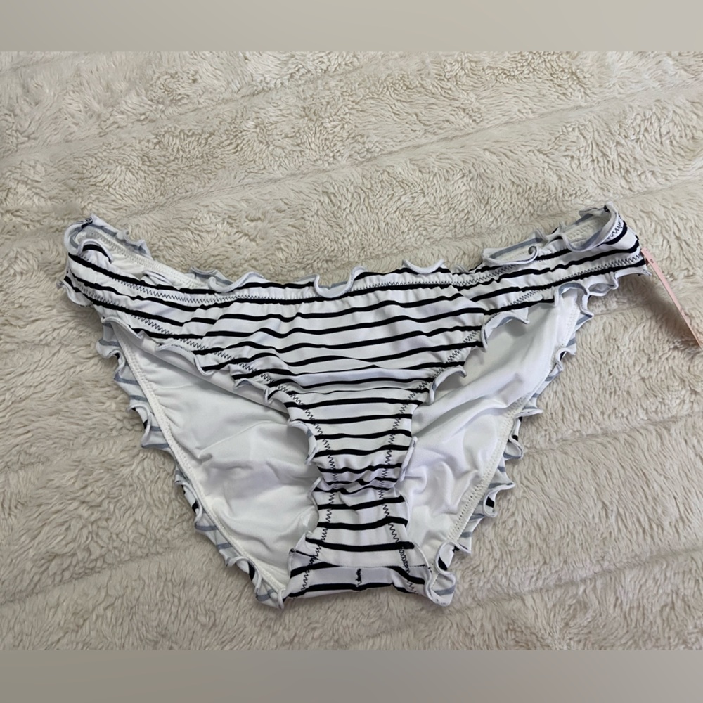 Victoria’s Secret swim